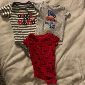 💜💜3 onesie set